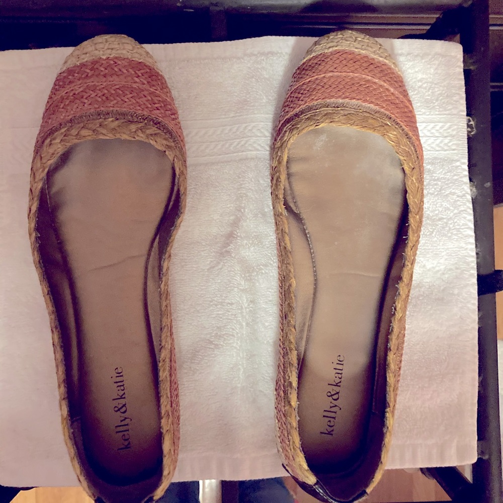Kelly & Katie Flats 11m straw like neutral